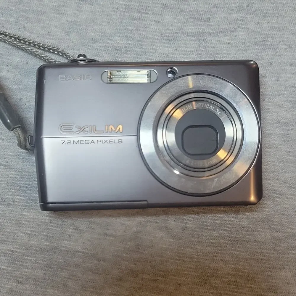 Casio Exilim EX-Z700 7.2MP Digital Camera Tested Works w/ Box Lots Accessories